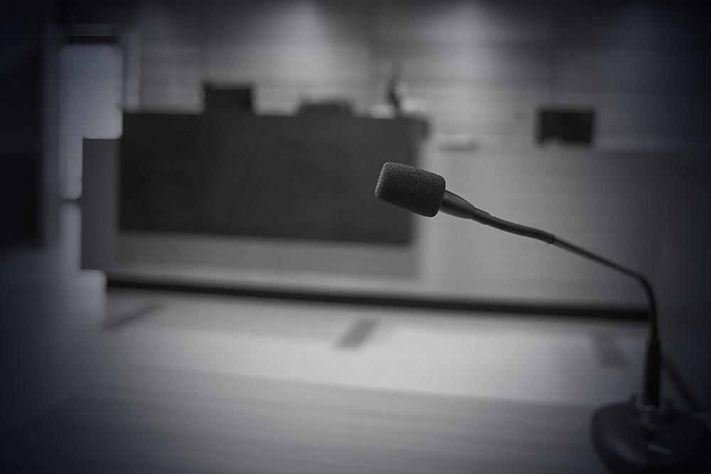 open microphone in a court room